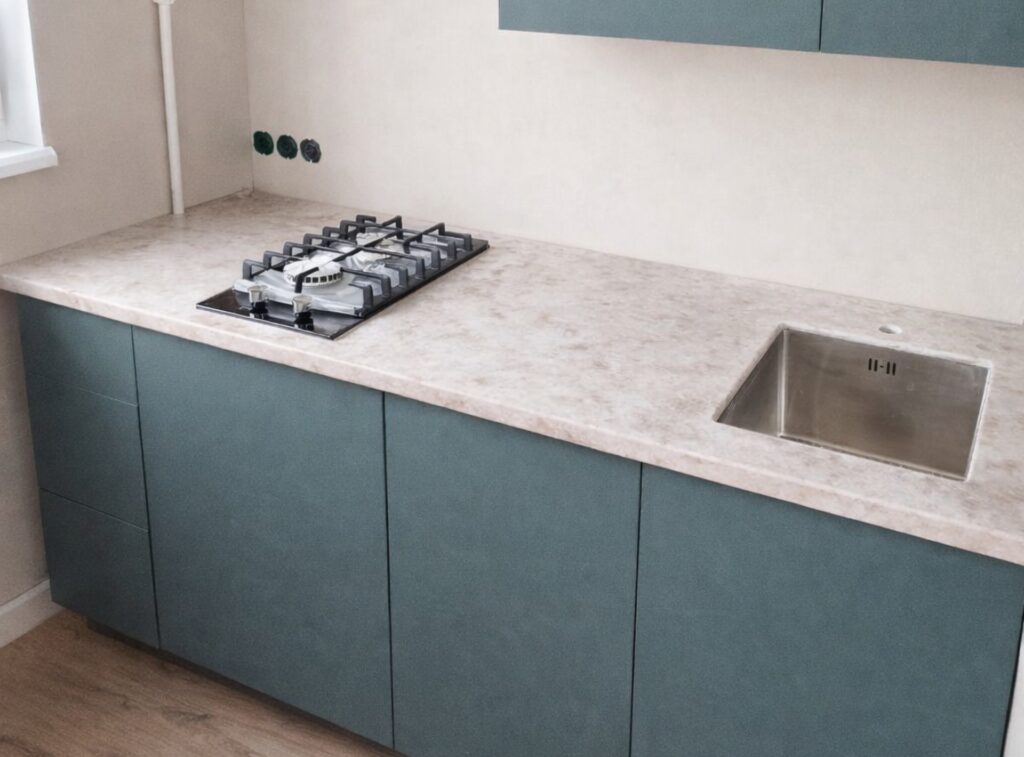 Фото прямая столешница для кухни под мрамор из акрилового камня