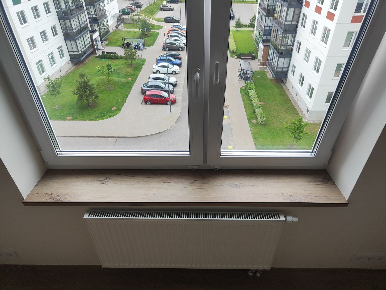 Фото подоконник из hpl компакт пластика под дерево